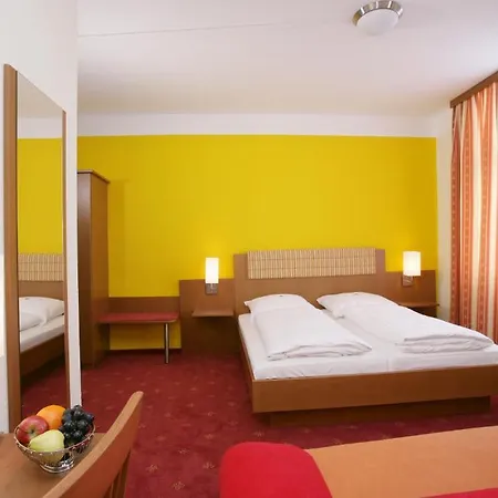 Altstadt-hotel Zieglerbräu 3*