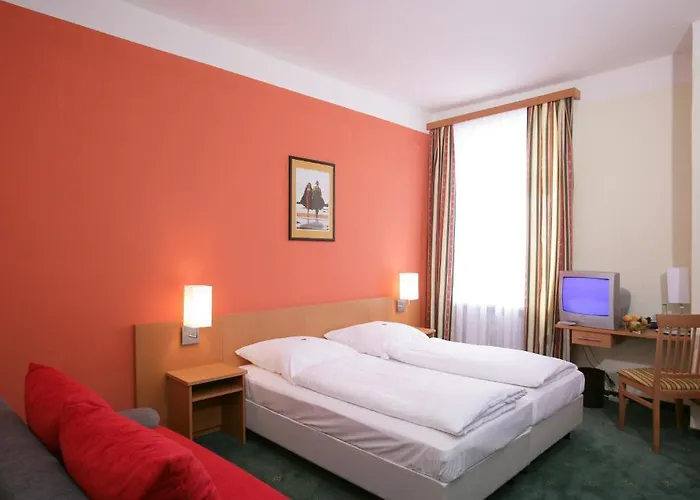 Altstadt-hotel Zieglerbraeu Отель Дахау